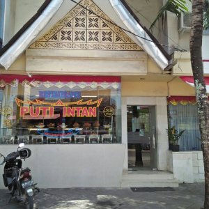 Rumah Makan Padang Puti Intan 01